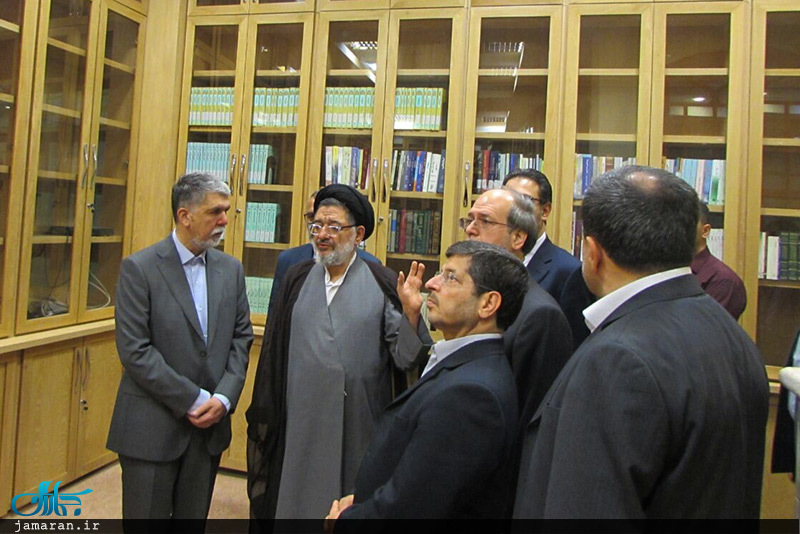 دیدار وزیر فرهنگ و ارشاد اسلامی از بیت امام در نجف