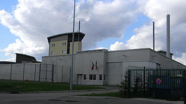نگرانی از شیوع کرونا در زندان‌های اروپا 