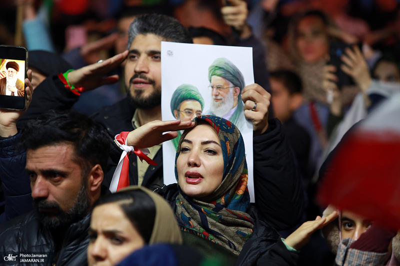 اجتماع پرشور مردم و هنرمندان در باغ فردوس