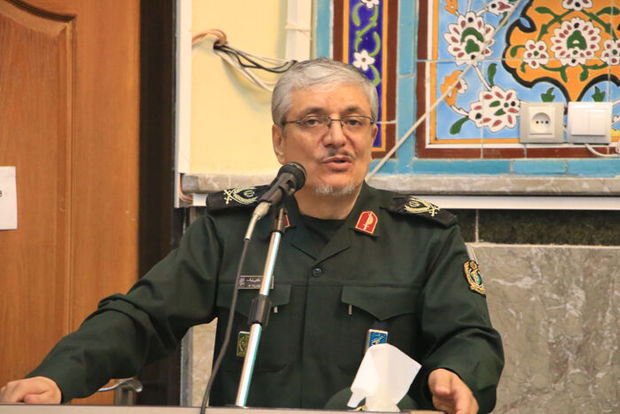 سردار طلایی نیک: ملت ایران مذاکره تحت فشار و تهدید را نمی پذیرند