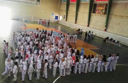 تیم کاراته بانوان ایلام قهرمان مسابقات جام رمضان شد