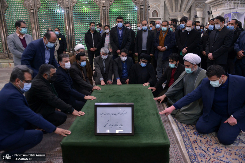 تجدید میثاق مدیران و کارکنان هلدینگ انرژی گستر سینا با آرمان های حضرت امام خمینی(س)