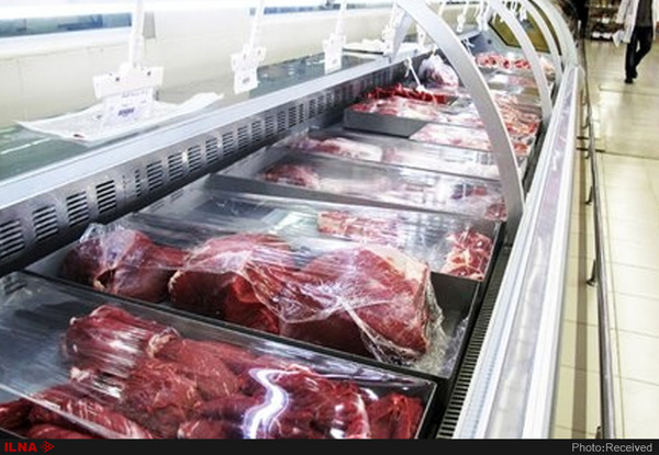 نابسامانی قیمت گوشت قرمز در بازار یزد  رقابت گوشت و دلار پایانی ندارد