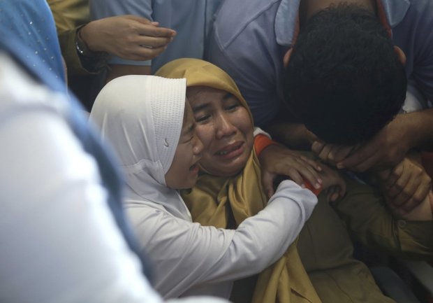 سقوط هواپیمای مسافربری اندونزی در دریا/ کشته شدن تمامی 188 سرنشین+ تصاویر

