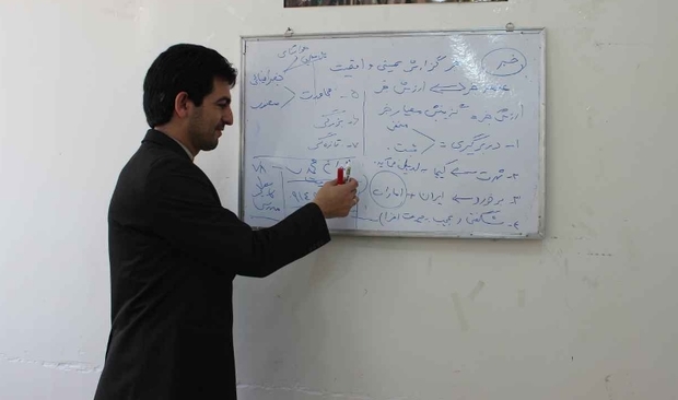 کارگاه خبرنویسی مدیران روابط عمومی ها در مهریز آغاز شد