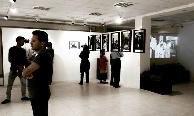 نمایشگاه پشت در مهر در کرمان گشایش یافت