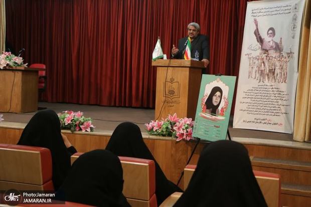 نشست تخصصی «تبیین نقش زنان از دیدگاه امام خمینی(س)» برگزار شد