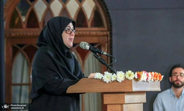 اولین سخنان فاطمه مهاجرانی به عنوان سخنگوی دولت چهاردهم: همه مسئولیت‌ها زودگذر هستند/ سمتهایی همچون سخنگوی دولت و سایر آنها ماندنی نیست و یک مقام اعتباری است/ چیزی که باقی می ماند هنرمندانه زیستن است