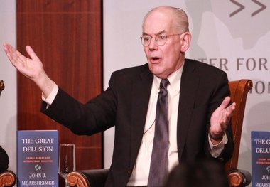 پروفسور میرشایمر: تهدید مداوم، ایران را به‌سوی ساخت سلاح هسته‌ای سوق می‌دهد