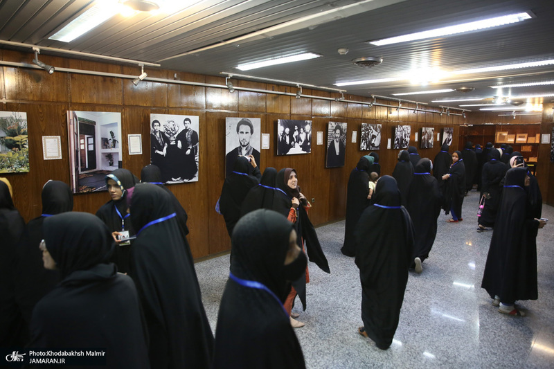 بازدید جمعی از دانشجویان مدارس امامیه پاکستان از بیت امام خمینی (س) در جماران