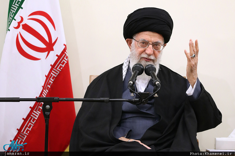 دیدار دست‌اندرکاران کنگره روحانی شهید صدوق گلپایگانی و ۳۷۲ شهید گلپایگان با رهبر معظم انقلاب 
