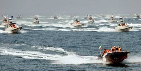 ادعای سی ان ان در مورد آمادگی قایق‌های تندروی ایران با موشک برای مقابله با ناوهای امریکا