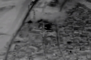دومین فیلم از لحظه اصابت موشک‌های نقطه‌زن سپاه به مقر داعشی ها در سوریه 