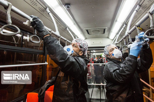 اتوبوس‌های آبادان به منظور پیشگیری از کروناویروس ضدعفونی شدند