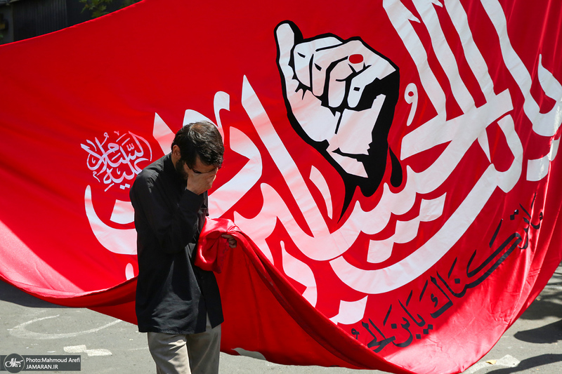عزاداری ظهر عاشورا در جوار مقتل رهبر شهید انقلاب