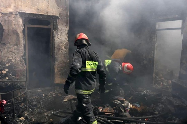 ۸ کشته و مصدوم در حادثه آتش‌سوزی منزل مسکونی در آبادان