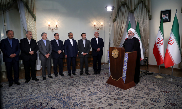 رئیس‌جمهور روحانی: خوشحالم که یک موجود مزاحم از برجام خارج شده است/ با طرفین برجام که به تعهد وفادار بودند، به مذاکره می پردازیم/ ارز مورد نیاز کشور را تامین می کنیم/ اگر منافع ملت ما در برجام تأمین باشد ما همین روند را ادامه خواهیم داد 