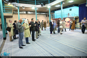 بازدید گردشگران آلمانی و اتریشی از بیت امام خمینی (س) در جماران 