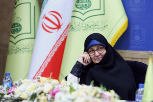 اولین نشست : زن در اندیشه دینی فلسفی امام خمینی (س)