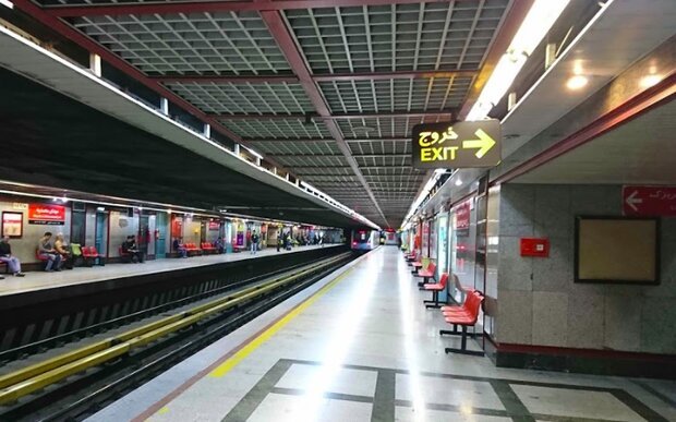 سرویس‌دهی رایگان متروی تهران در مراسم 22 بهمن