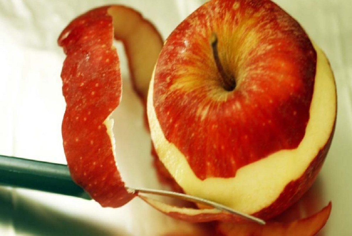 چرا نباید میوه ها را با پوست خورد؟