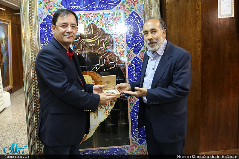بازدید هیئتی از دانشگاه دفاع ملی جمهوری اسلامی پاکستان از بیت امام خمینی در جماران