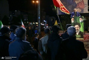 چهل و ششمین شب اجتماع پر شور مردم در میدان چهار باغ