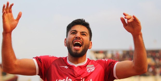 مدافع تراکتور به شایعه پرسپولیسی شدن پایان داد