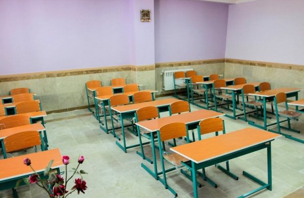 دستگاه تعلیم و تربیت سیاسی نیست