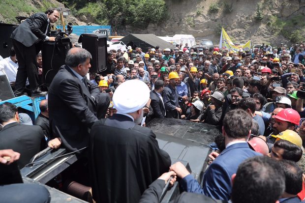 در گذشته برای کارگران تصور هم‌کلام شدن با رئیس‌جمهور غیرممکن بود