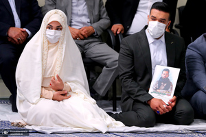 قرائت خطبه عقد خواهر شهید مدافع حرم مجید قربانخانی توسط رهبر انقلاب