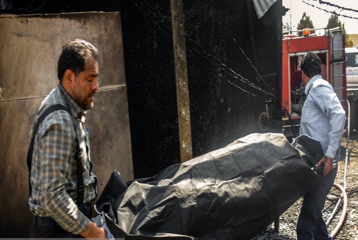 آتش‌سوزی مرگبار در کارخانه موادشیمیایی خمین/ دو نفر فوت شدند+ تصاویر