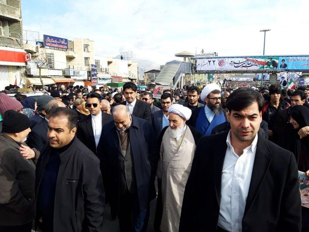 حضور حماسی مردم کرمانشاه در جشن انقلاب بسیار دلگرم کننده بود