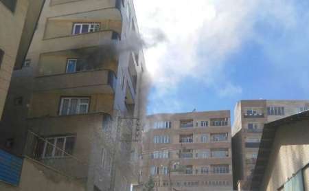نجات سه نفر از ساکنان یک آپارتمان در سنندج از میان دود و آتش