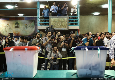 برنامه های رقیب روحانی چه بود؟