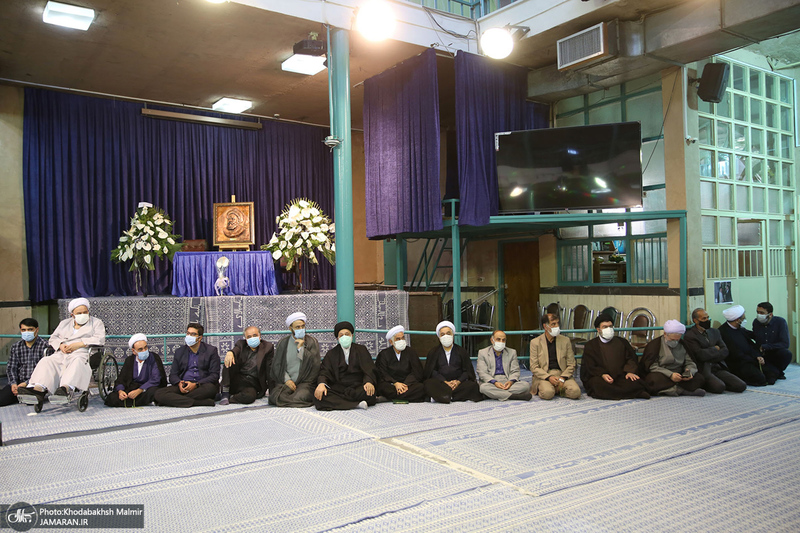 مراسم تشییع حجت الاسلام و المسلمین محتشمی پور در حسینیه جماران