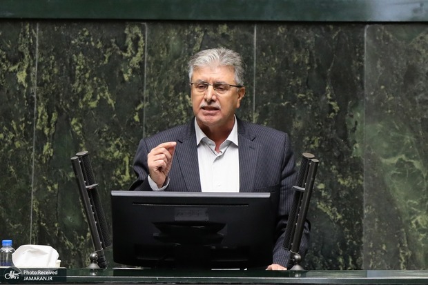 ببینید/ اعتراض یک نماینده مجلس به وضعیت اقتصادی/ وحید کنعانی: زندگی مردم مختل شده/ تورم افسار گسیخته دمار از روزگار مردم درآورده است