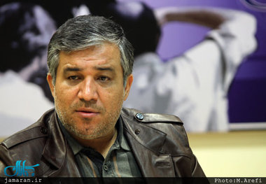 تاجرنیا: تندروها پاس گل می دهند /موضوعی که برای این گروه مطرح نیست بحث منافع ملی است