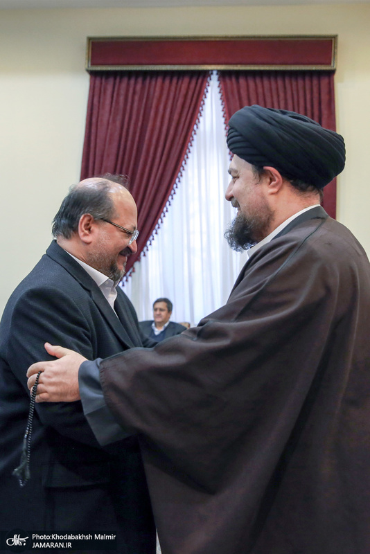 حاشیه های تجدید میثاق رئیس جمهور و اعضای هیأت دولت با آرمان‌های حضرت امام(س)