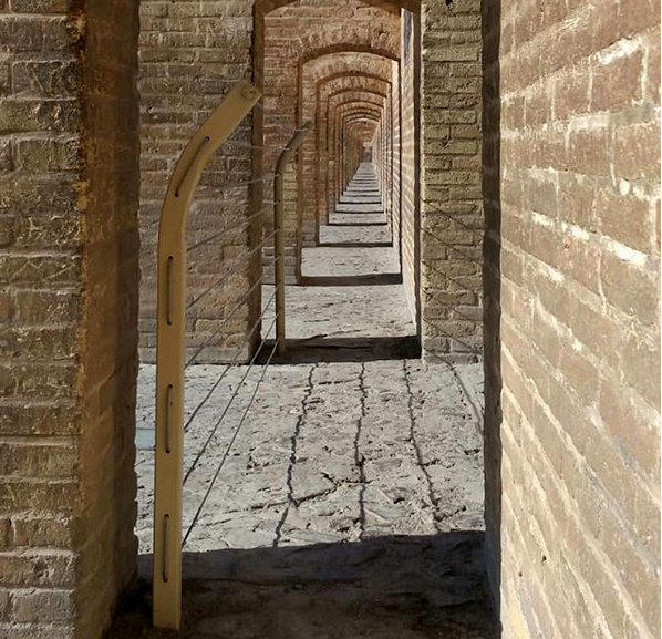 ایمن سازی سی و سه پل  اصفهان با سازه‌های فلزی