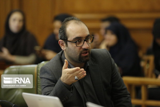 عضو شورای شهر: برای مقابله با کرونا، تهران باید الکترونیکی اداره شود