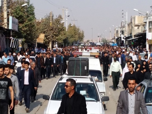 مراسم تشییع پیکرهای جان‌باختگان حادثه آتش‌سوزی در پالایشگاه نفت تهران