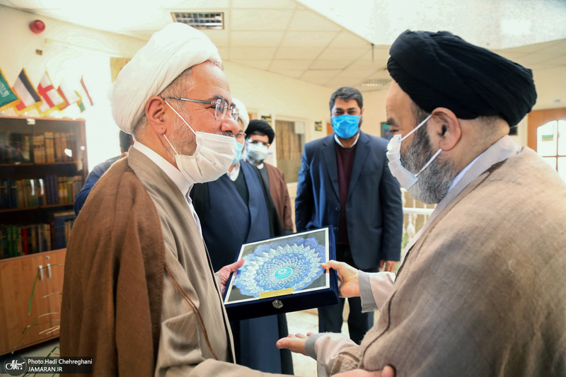 همایش نقش اندیشه های عرفانی امام خمینی در شکل گیری انقلاب اسلامی ایران