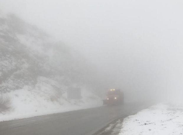 پلیس راه: سطح جاده های کردستان بخاطر بارش برف لغزنده است با احتیاط رانندگی کنید