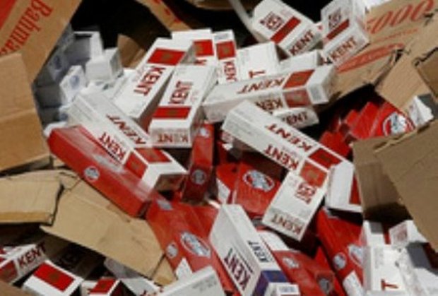 محموله سه میلیارد ریالی کالای دخانی قاچاق در بندرلنگه کشف شد