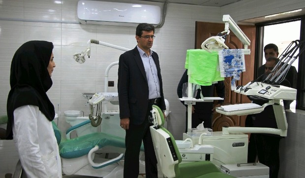 فرماندار مهریز بر ارائه خدمات دندانپزشکی به فرهنگیان تاکید کرد
