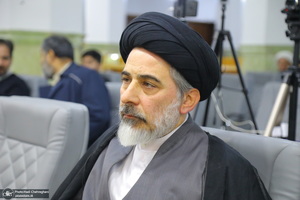 سلسله نشست های تبیین مکتب امام خمینی (س) با سخنرانی سید فرید موالی‌زاده  / موالی زاده
