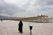 ساطع شدن گاز متان بر اثر خشک شدن دریاچه ارومیه مانع تشکیل ابرهای بارشی می‌شود