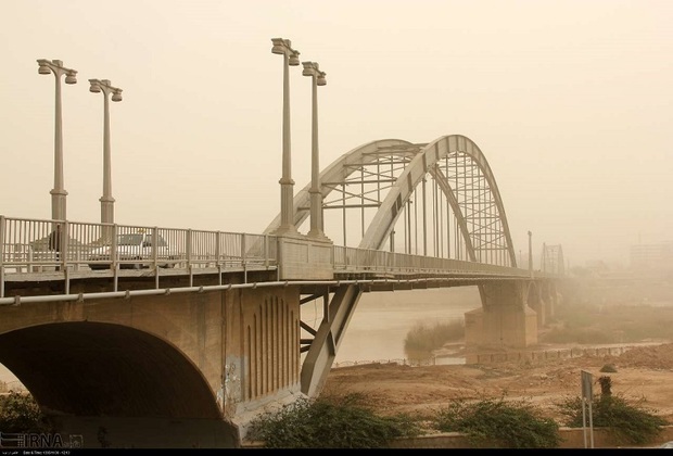 گرد و غبار تا اوایل هفته آینده مهمان خوزستان است