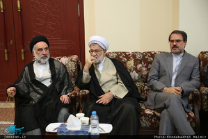حاشیه تجدید میثاق مسئولان عالی قضایی با آرمان های امام راحل